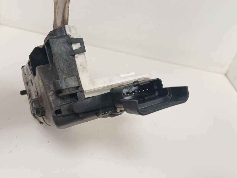Recambio de cerradura puerta delantera derecha para citroën c3 ii (sc_) 1.4 hdi 70 (sc8hzc, sc8hr0, sc8hp4) referencia OEM IAM  