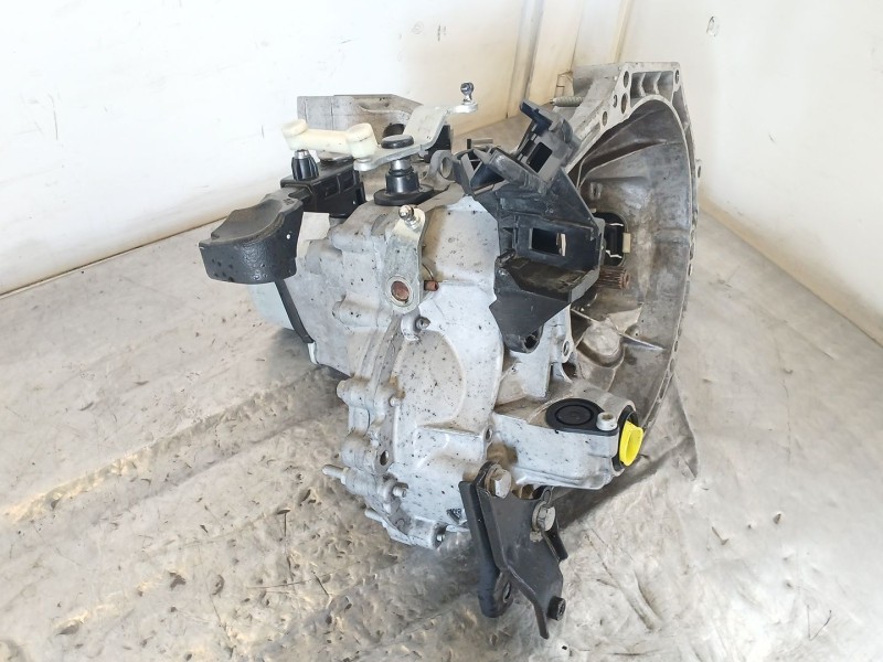 Recambio de caja cambios para peugeot 208 i (ca_, cc_) 1.2 vti 82 referencia OEM IAM 20AT01  