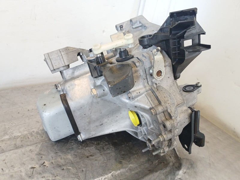 Recambio de caja cambios para peugeot 208 i (ca_, cc_) 1.2 vti 82 referencia OEM IAM 20AT01  