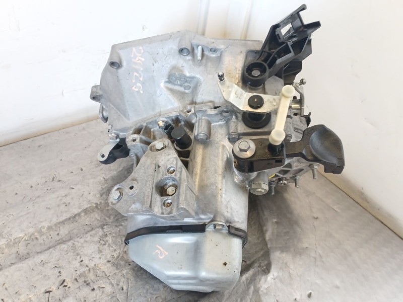 Recambio de caja cambios para peugeot 208 i (ca_, cc_) 1.2 vti 82 referencia OEM IAM 20AT01  
