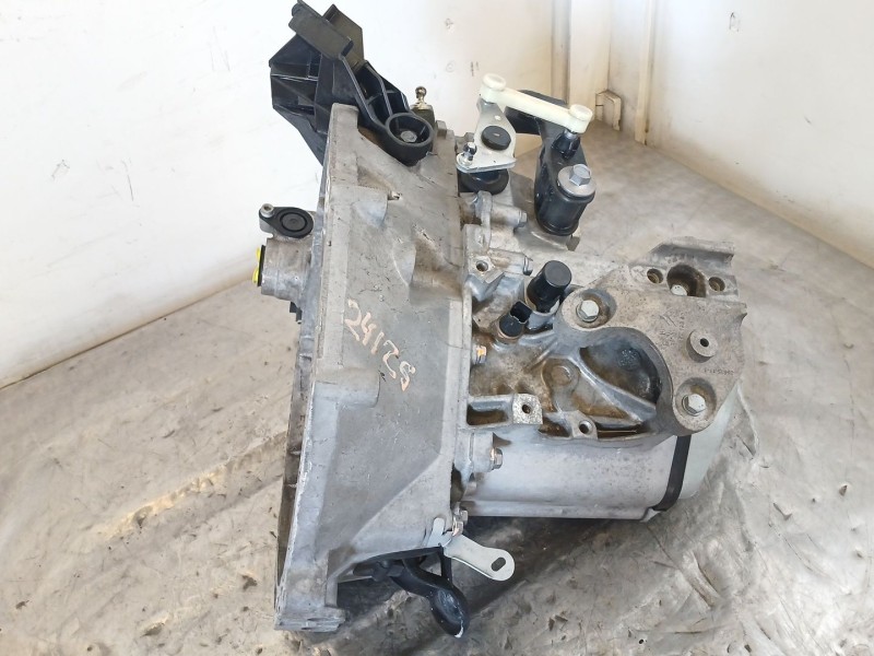 Recambio de caja cambios para peugeot 208 i (ca_, cc_) 1.2 vti 82 referencia OEM IAM 20AT01  