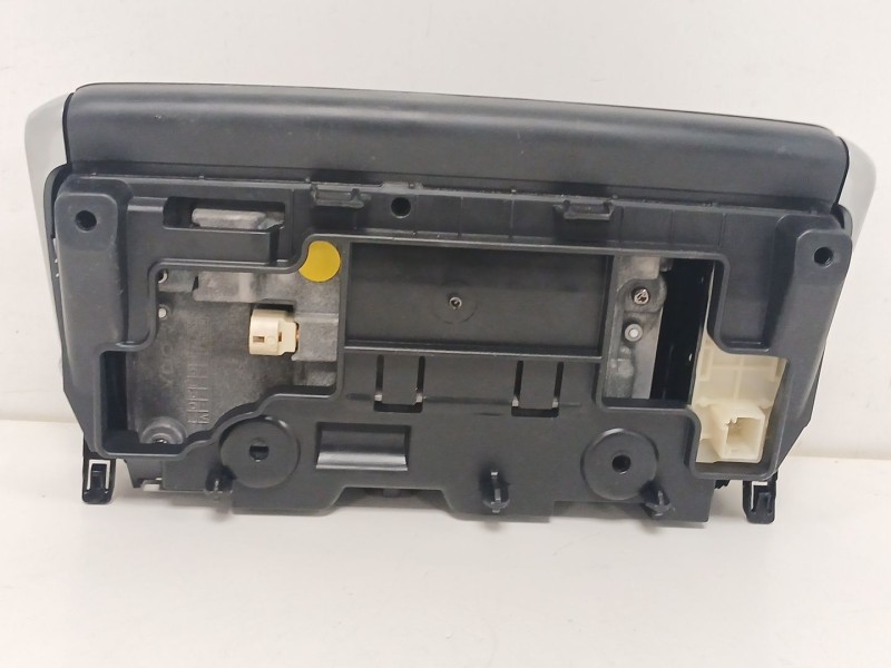 Recambio de sistema audio / radio cd para peugeot 208 i (ca_, cc_) 1.2 vti 82 referencia OEM IAM 9805301780  