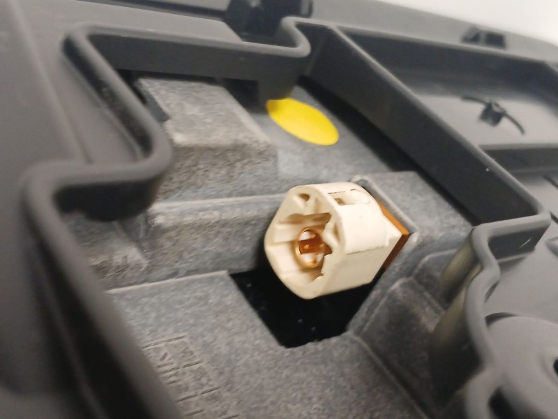 Recambio de sistema audio / radio cd para peugeot 208 i (ca_, cc_) 1.2 vti 82 referencia OEM IAM 9805301780  