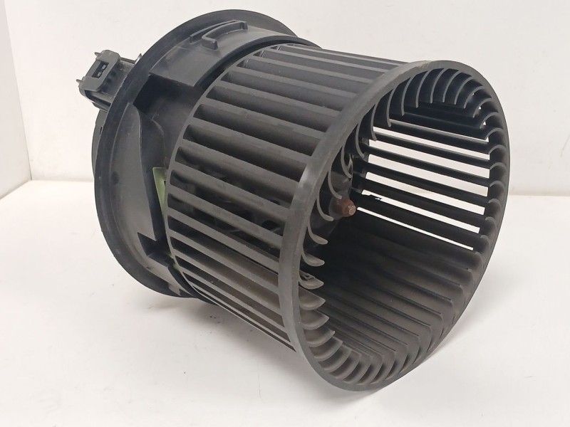 Recambio de motor calefaccion para peugeot 208 i (ca_, cc_) 1.2 vti 82 referencia OEM IAM   