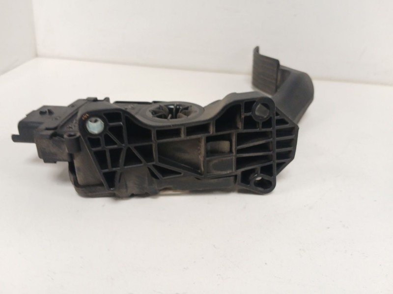 Recambio de pedal acelerador para peugeot 208 i (ca_, cc_) 1.2 vti 82 referencia OEM IAM   
