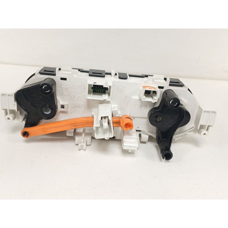 Recambio de mando calefaccion / aire acondicionado para peugeot 208 i (ca_, cc_) 1.2 vti 82 referencia OEM IAM 96722483ZD  