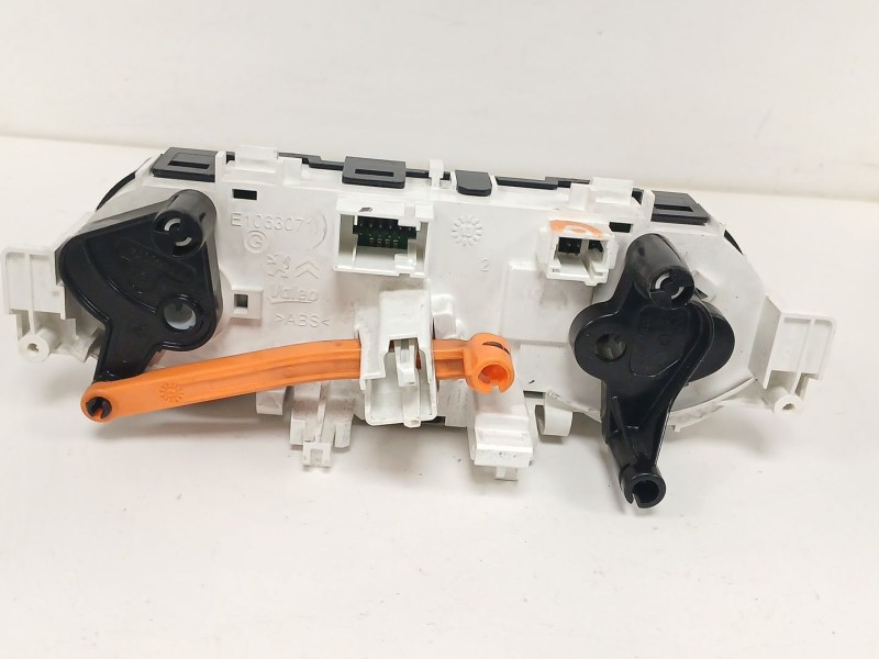 Recambio de mando calefaccion / aire acondicionado para peugeot 208 i (ca_, cc_) 1.2 vti 82 referencia OEM IAM 96722483ZD  
