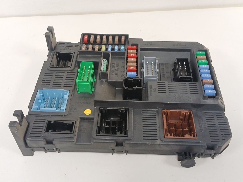 Recambio de caja reles / fusibles para peugeot 208 i (ca_, cc_) 1.2 vti 82 referencia OEM IAM 9678355880 N02 