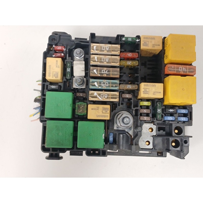 Recambio de caja reles / fusibles para peugeot 208 i (ca_, cc_) 1.2 vti 82 referencia OEM IAM 9804848480  