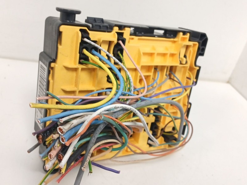 Recambio de caja reles / fusibles para peugeot 208 i (ca_, cc_) 1.2 vti 82 referencia OEM IAM 9804848480  