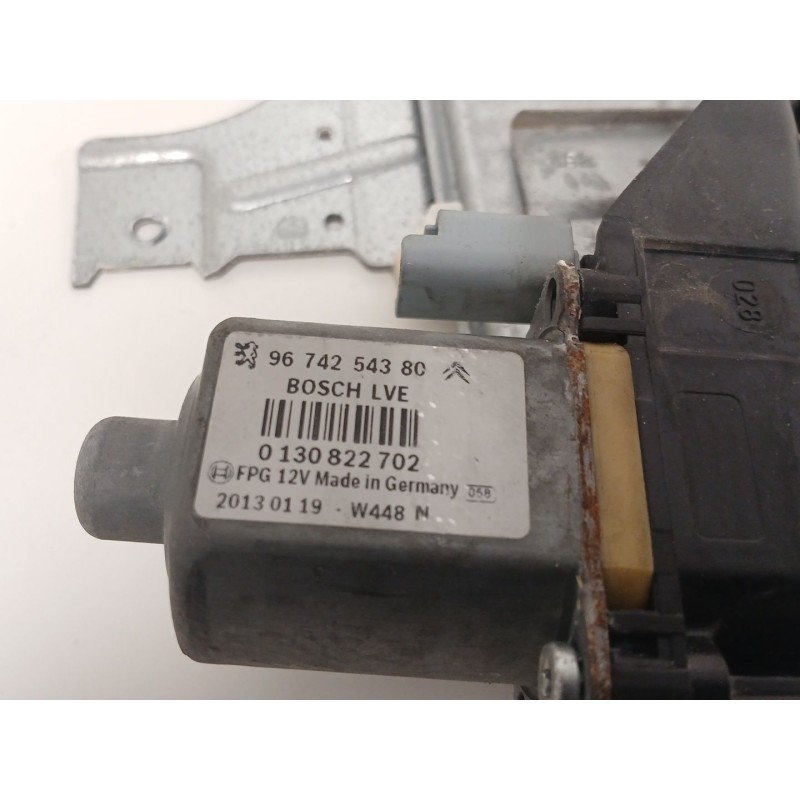 Recambio de elevalunas delantero derecho para peugeot 208 i (ca_, cc_) 1.2 vti 82 referencia OEM IAM 9674254380  