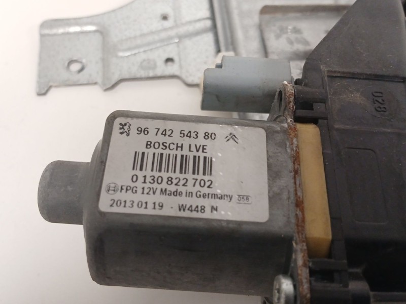 Recambio de elevalunas delantero derecho para peugeot 208 i (ca_, cc_) 1.2 vti 82 referencia OEM IAM 9674254380  