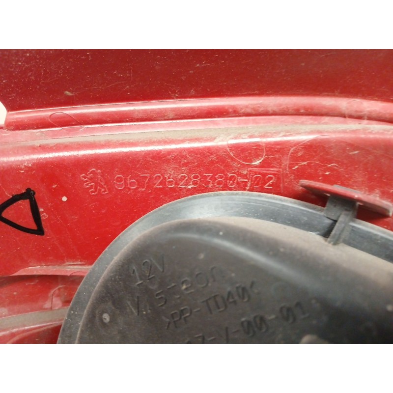 Recambio de piloto trasero derecho para peugeot 208 i (ca_, cc_) 1.2 vti 82 referencia OEM IAM 9672628380  