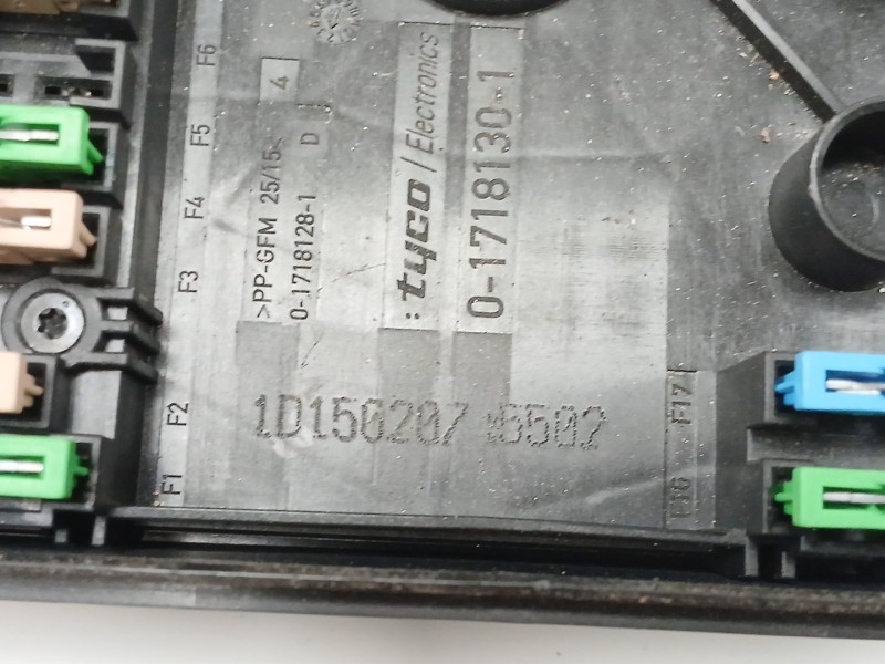 Recambio de caja reles / fusibles para seat leon (1p1) 1.9 tdi referencia OEM IAM 1K0937125A  