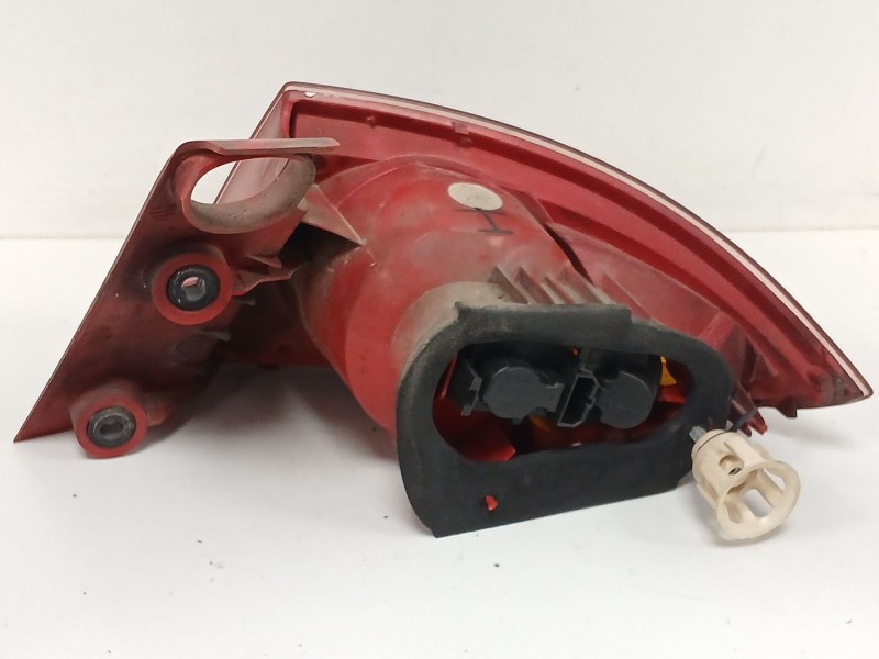 Recambio de piloto trasero izquierdo para seat leon (1p1) 1.9 tdi referencia OEM IAM   