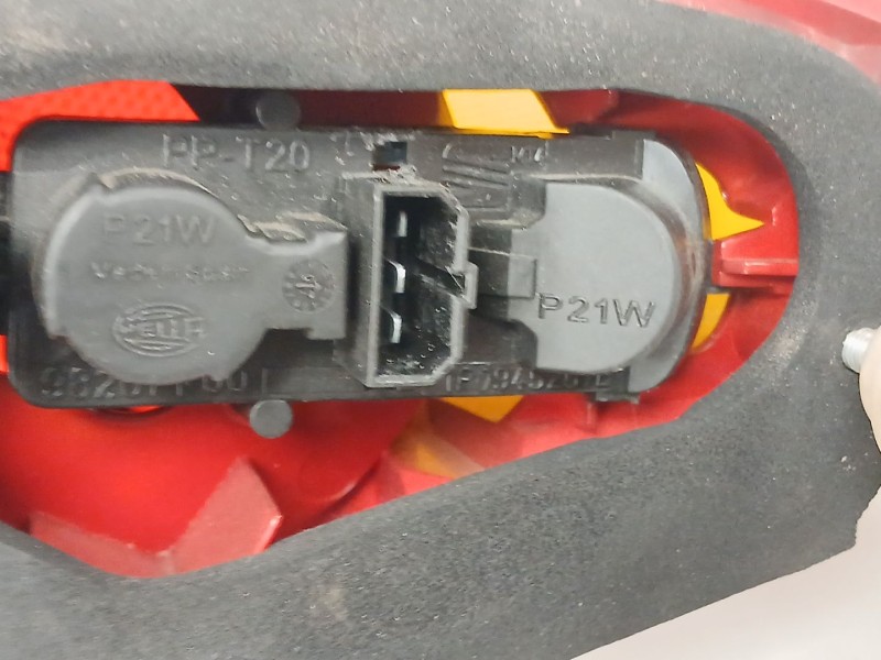 Recambio de piloto trasero izquierdo para seat leon (1p1) 1.9 tdi referencia OEM IAM   