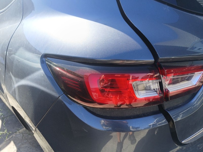 Recambio de piloto trasero izquierdo para renault clio iv (bh_) 0.9 tce 90 referencia OEM IAM   