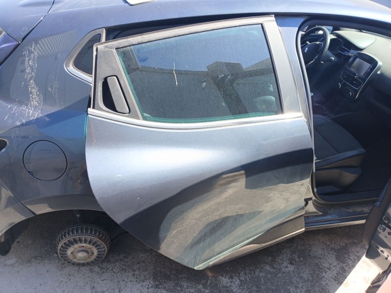 Recambio de puerta trasera derecha para renault clio iv (bh_) 0.9 tce 90 referencia OEM IAM   