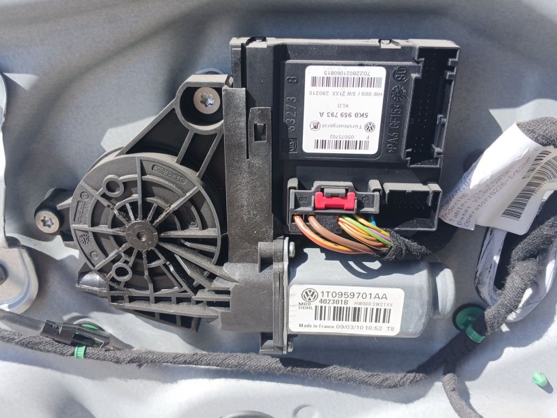 Recambio de elevalunas delantero izquierdo para volkswagen touran (1t1, 1t2) 1.9 tdi referencia OEM IAM 5K0959793A  
