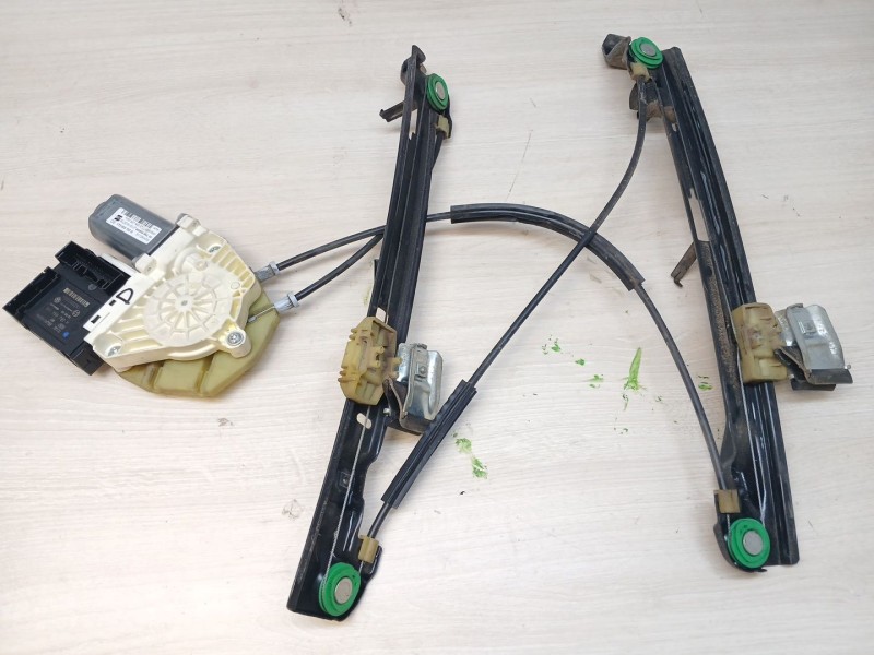 Recambio de elevalunas delantero derecho para seat leon (1p1) 1.9 tdi referencia OEM IAM 1K0959792M 1P0837402E 