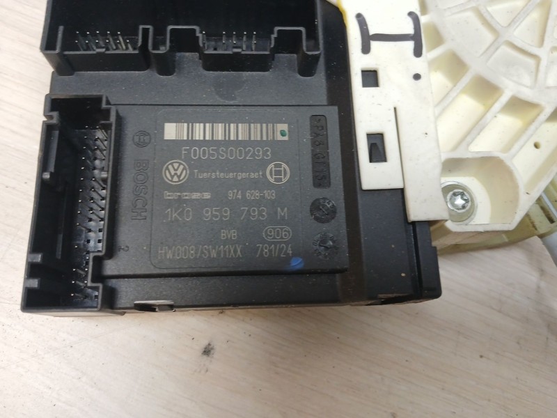 Recambio de elevalunas delantero izquierdo para seat leon (1p1) 1.9 tdi referencia OEM IAM 1K0959793M 1P0837401E 