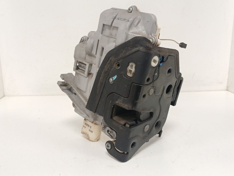 Recambio de cerradura puerta delantera derecha para seat leon (1p1) 1.9 tdi referencia OEM IAM   