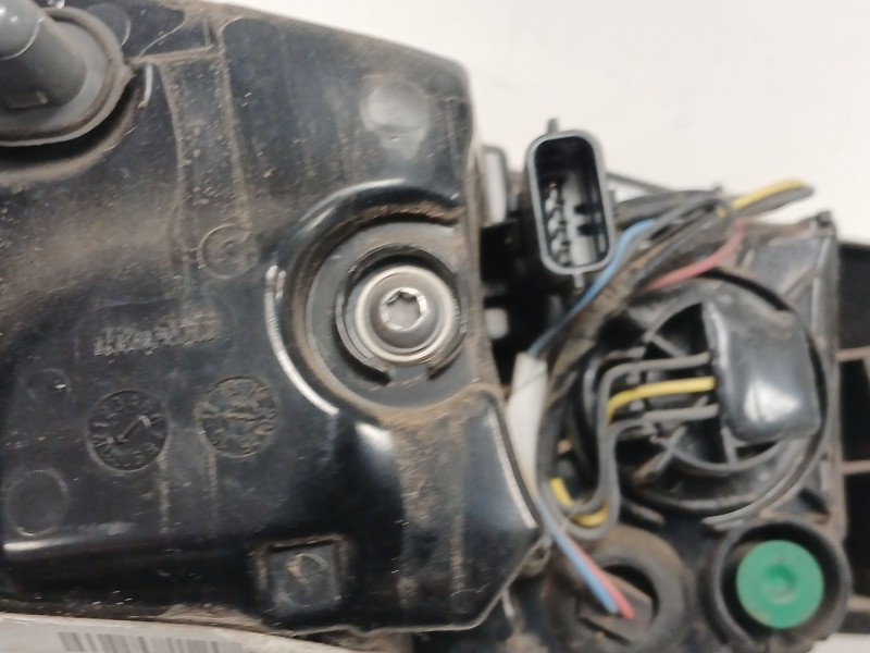 Recambio de piloto trasero derecho para renault clio iv (bh_) 0.9 tce 90 referencia OEM IAM 265504307R  