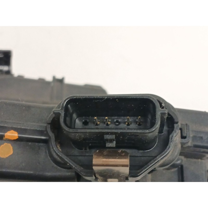 Recambio de cerradura puerta trasera derecha para renault clio iv (bh_) 0.9 tce 90 referencia OEM IAM 825002104R  