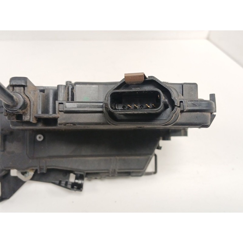 Recambio de cerradura puerta trasera izquierda para renault clio iv (bh_) 0.9 tce 90 referencia OEM IAM   
