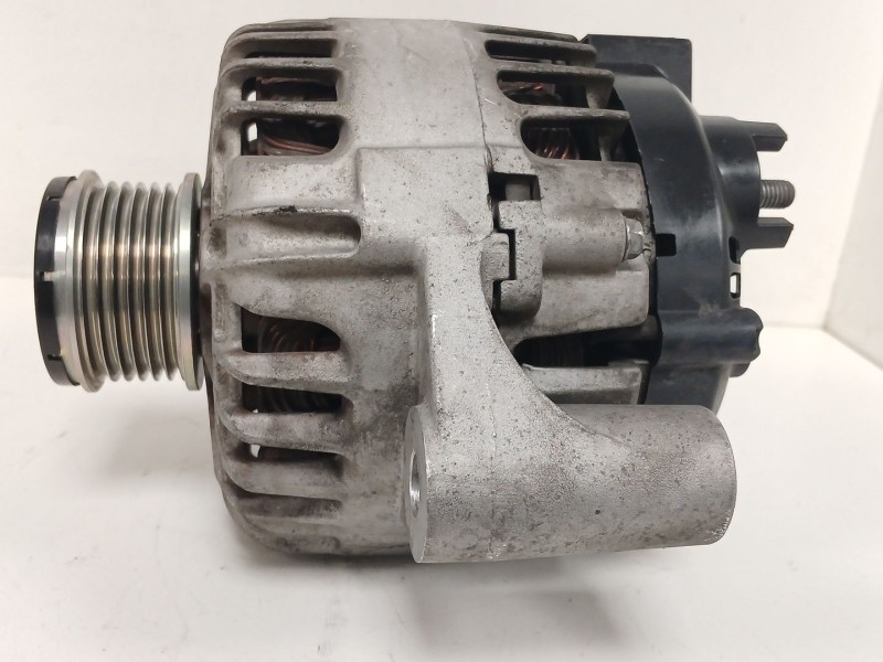 Recambio de alternador para opel insignia a (g09) 2.0 cdti (68) referencia OEM IAM 13588306 2620359A 