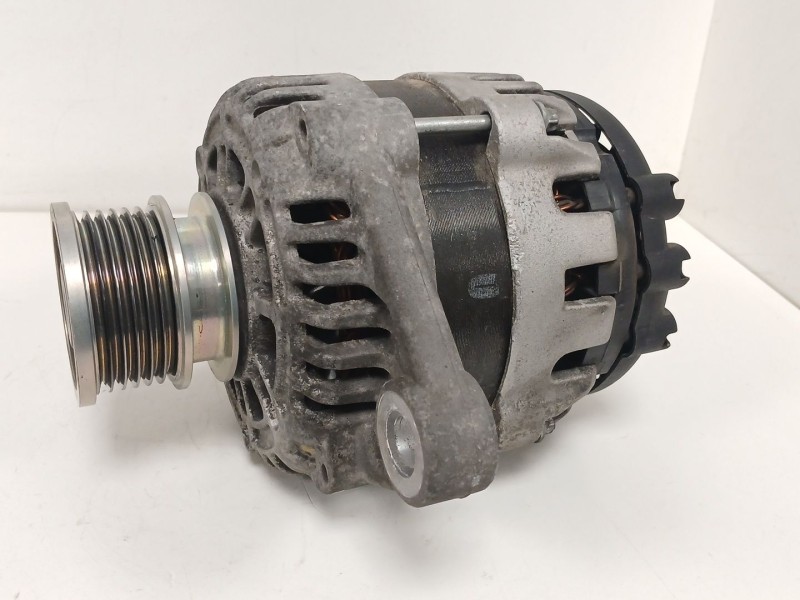 Recambio de alternador para opel insignia a (g09) 2.0 cdti (68) referencia OEM IAM 13502583  