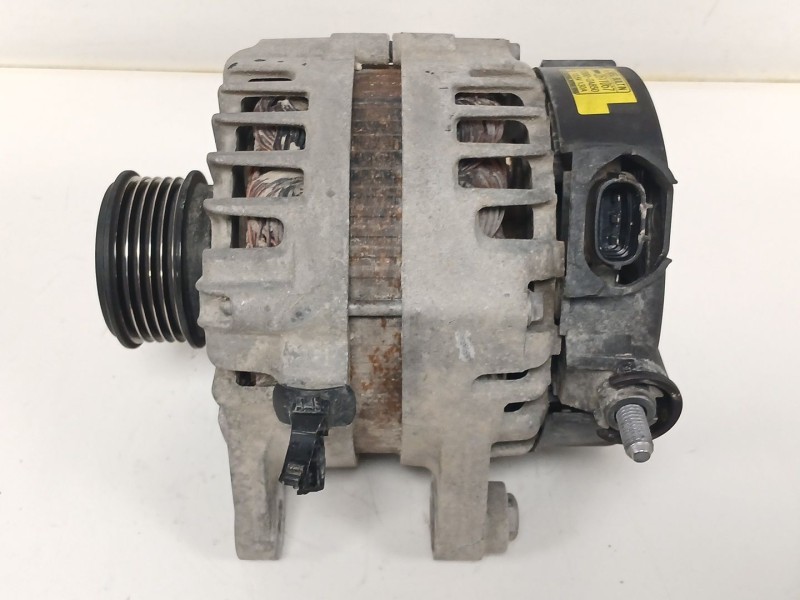 Recambio de alternador para kia sportage iii (sl) 1.7 crdi referencia OEM IAM 2611067 373002A850 