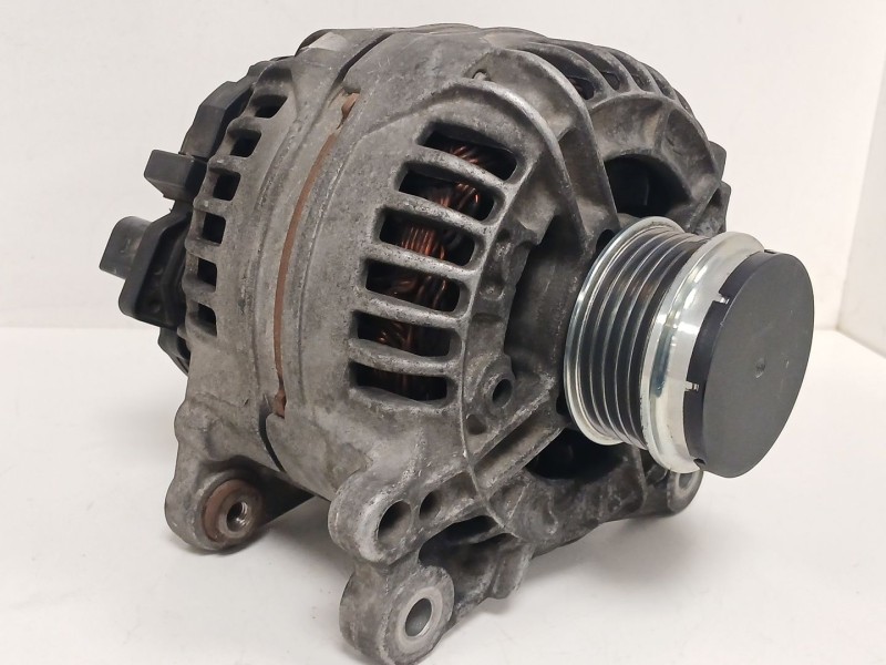 Recambio de alternador para audi a4 b6 avant (8e5) 1.9 tdi referencia OEM IAM 028903029Q  