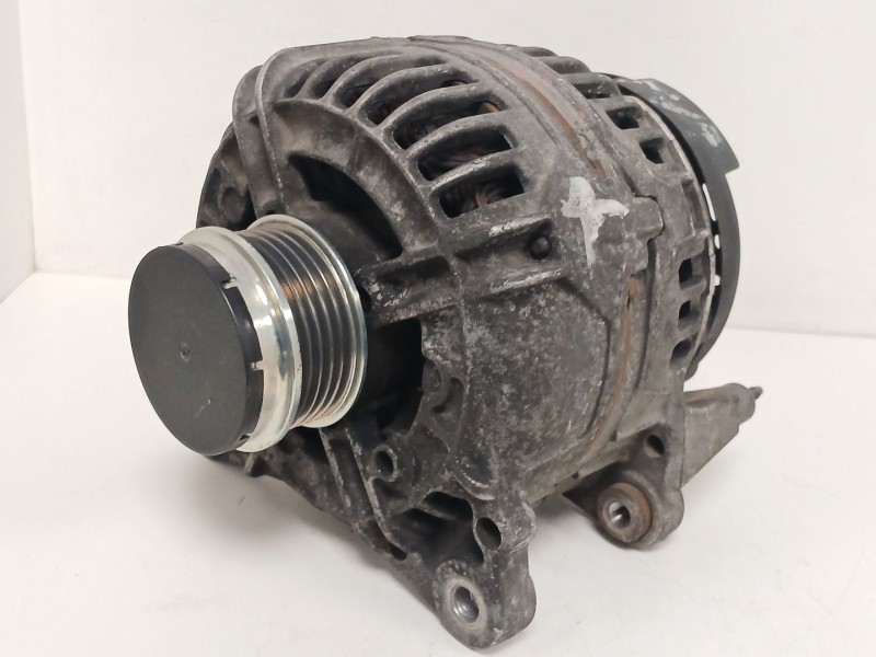 Recambio de alternador para audi a4 b6 avant (8e5) 1.9 tdi referencia OEM IAM 028903029Q  