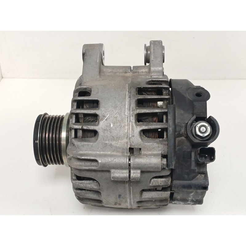 Recambio de alternador para citroën c4 cactus 1.2 thp 110 referencia OEM IAM 9818677980  