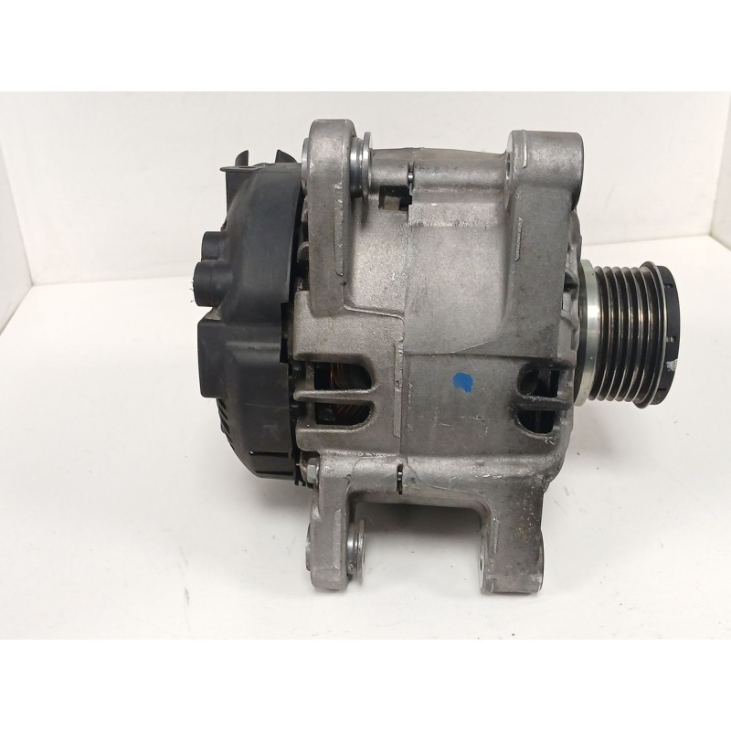 Recambio de alternador para citroën c4 cactus 1.2 thp 110 referencia OEM IAM 9818677980  