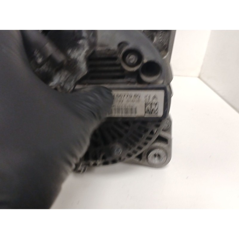 Recambio de alternador para citroën c4 cactus 1.2 thp 110 referencia OEM IAM 9818677980  