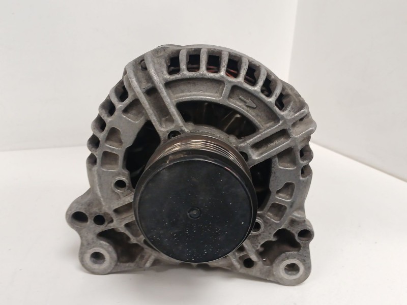 Recambio de alternador para volkswagen touran (1t1, 1t2) 1.9 tdi referencia OEM IAM 06F903023F 0124525091 