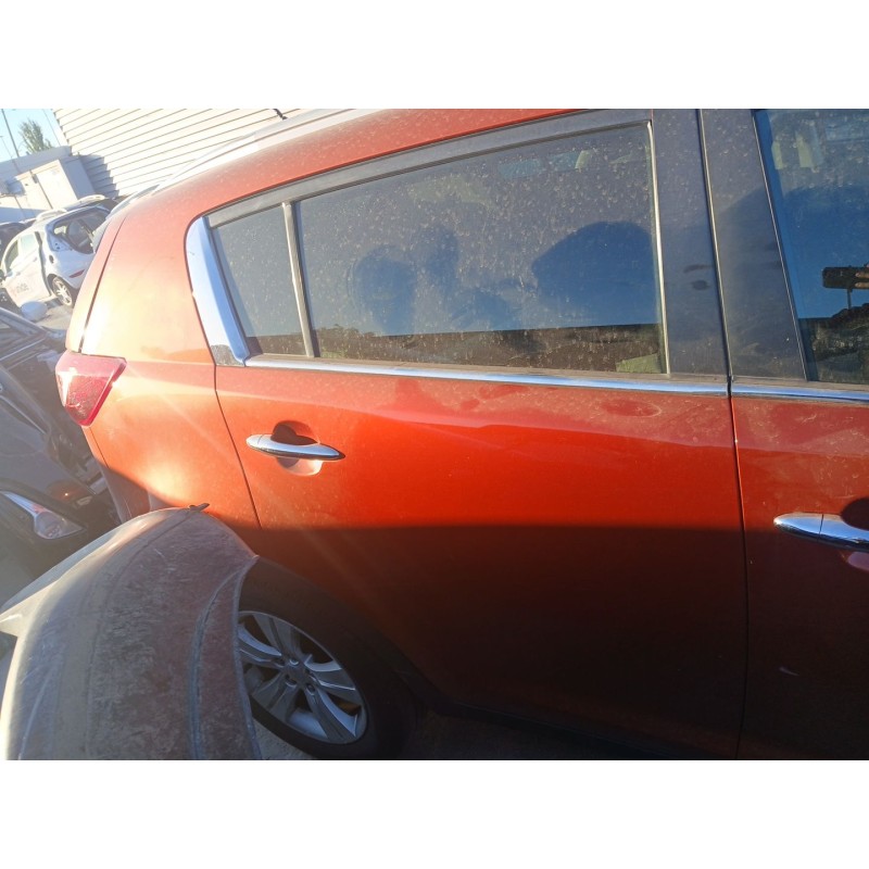 Recambio de puerta trasera derecha para kia sportage iii (sl) 1.7 crdi referencia OEM IAM   