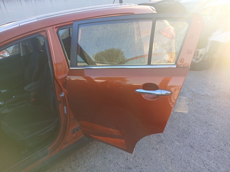 Recambio de puerta trasera izquierda para kia sportage iii (sl) 1.7 crdi referencia OEM IAM   
