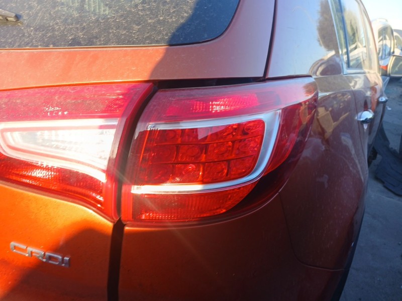 Recambio de piloto trasero derecho para kia sportage iii (sl) 1.7 crdi referencia OEM IAM   