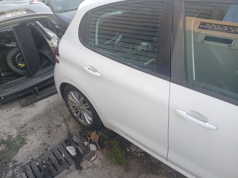 Recambio de puerta trasera derecha para peugeot 208 i (ca_, cc_) 1.5 bluehdi 100 referencia OEM IAM   