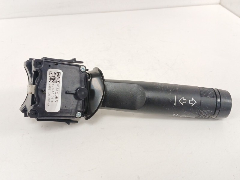 Recambio de mando intermitentes para opel insignia a (g09) 2.0 cdti (68) referencia OEM IAM 95220563  