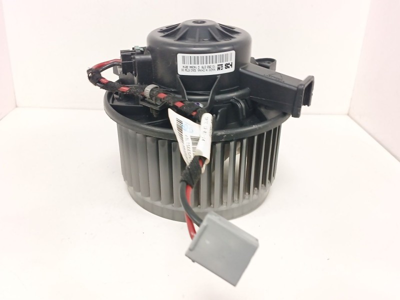 Recambio de motor calefaccion para opel insignia a (g09) 2.0 cdti (68) referencia OEM IAM 13263279C  