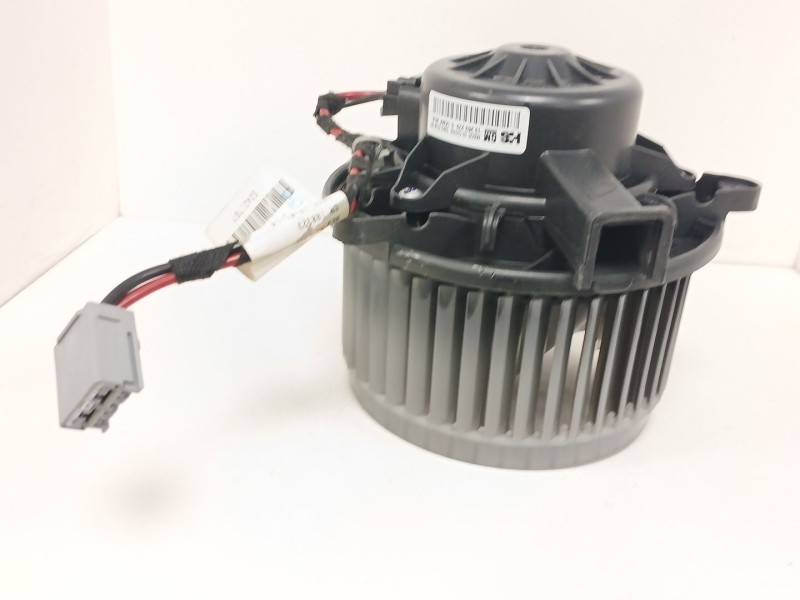 Recambio de motor calefaccion para opel insignia a (g09) 2.0 cdti (68) referencia OEM IAM 13263279C  