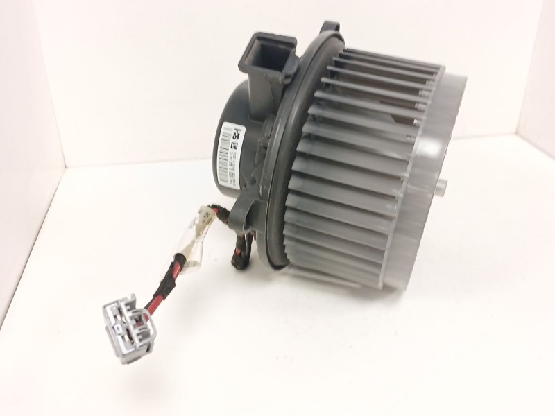 Recambio de motor calefaccion para opel insignia a (g09) 2.0 cdti (68) referencia OEM IAM 13263279C  