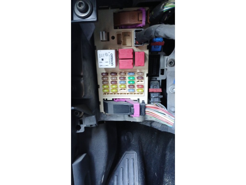 Recambio de caja reles / fusibles para fiat bravo ii (198_) 1.9 d multijet (198axb1a) referencia OEM IAM   