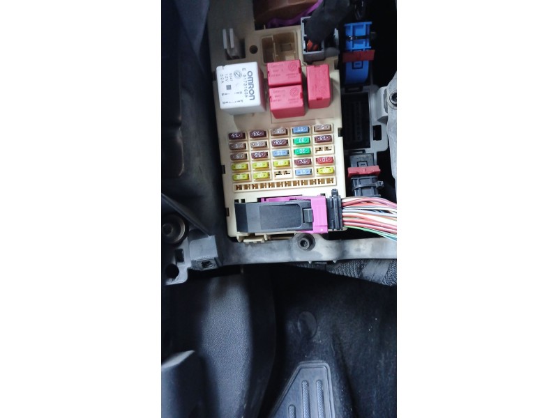Recambio de caja reles / fusibles para fiat bravo ii (198_) 1.9 d multijet (198axb1a) referencia OEM IAM   