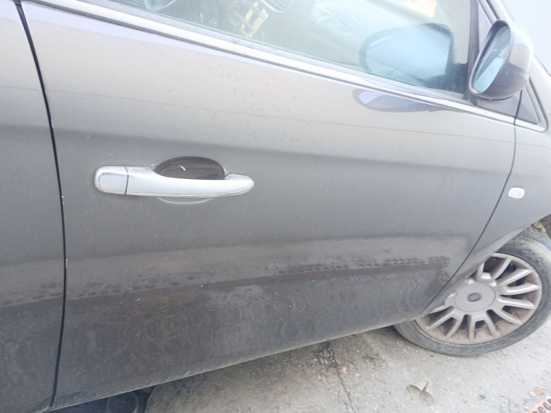 Recambio de puerta delantera derecha para fiat bravo ii (198_) 1.9 d multijet (198axb1a) referencia OEM IAM   