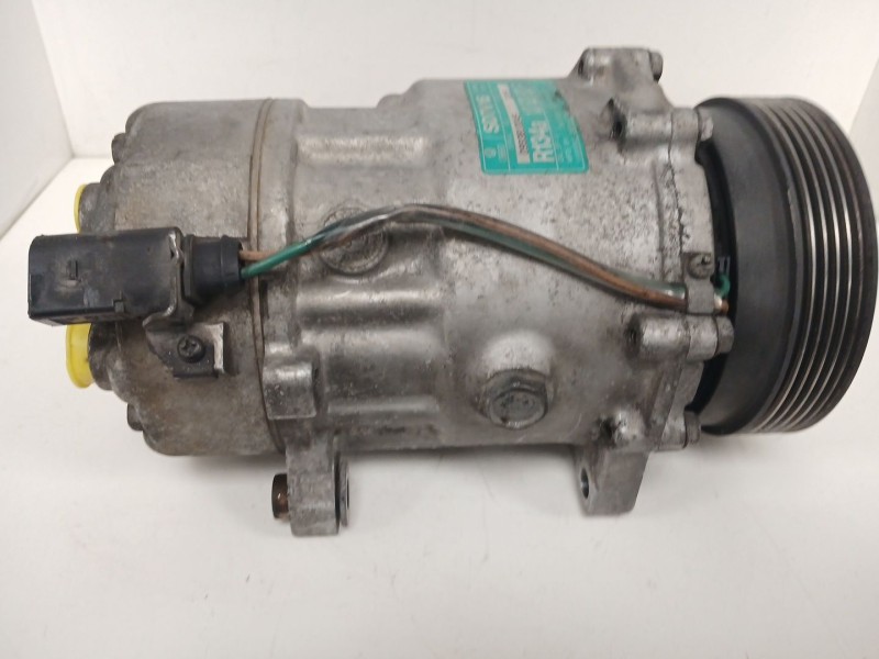Recambio de compresor aire acondicionado para volkswagen golf iv (1j1) 1.9 tdi referencia OEM IAM 1215  